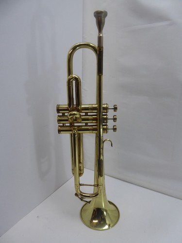 Alte acustic trompete mit - trompete,